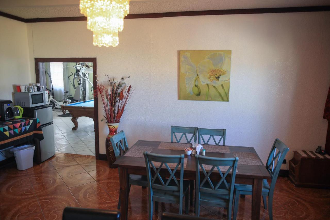Playa Hermosa Inn At The Beach เอนเซนาดา ภายนอก รูปภาพ