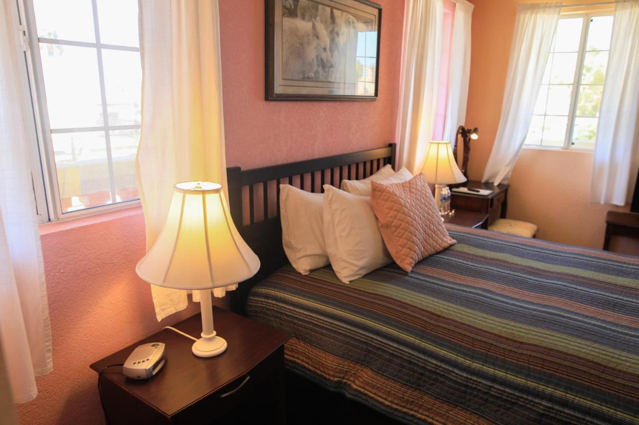 Playa Hermosa Inn At The Beach เอนเซนาดา ภายนอก รูปภาพ